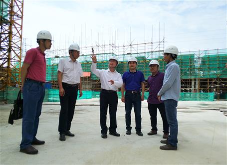 覃振華、劉國江到梧州佛子時代廣場項目調(diào)研