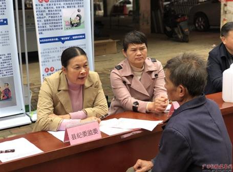 每一本卷宗都是漂亮答案——記廣西勤廉榜樣、梧州市紀(jì)委監(jiān)委第五監(jiān)督檢查室主任李世群